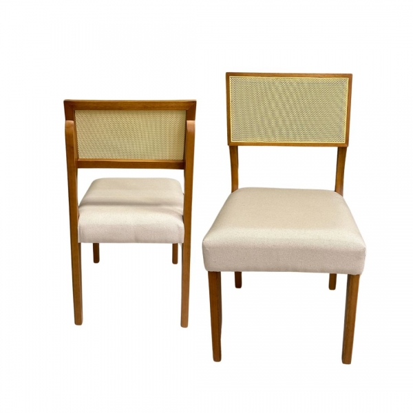 *Mesa com painel ripado Colonia S/Espelho + 4 Cadeiras - Cadeira Armani tela