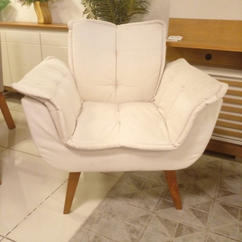 Poltrona com braços Opala