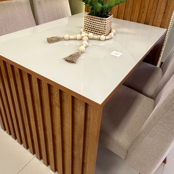 *Mesa com painel ripado Colonia C/Espelho + 4 Cadeiras - Cadeira coimbra Bege
